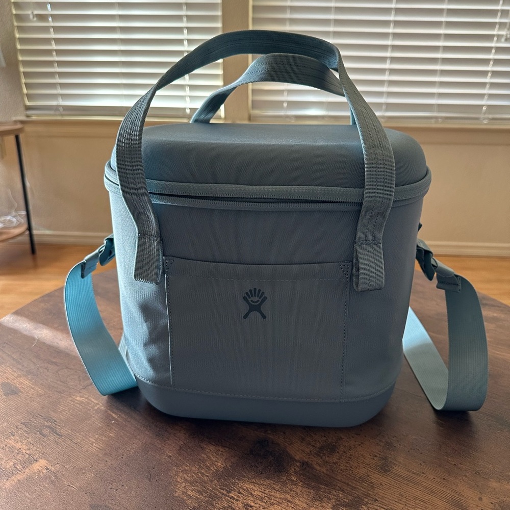 12L Hydroflask carry out cooler